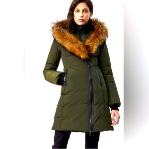 MACKAGE KAY down coat with natural raccoon fur
Signature Mackage Collar XXS